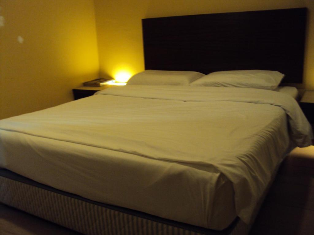 Golden Bay Hotel Malacca Quarto foto