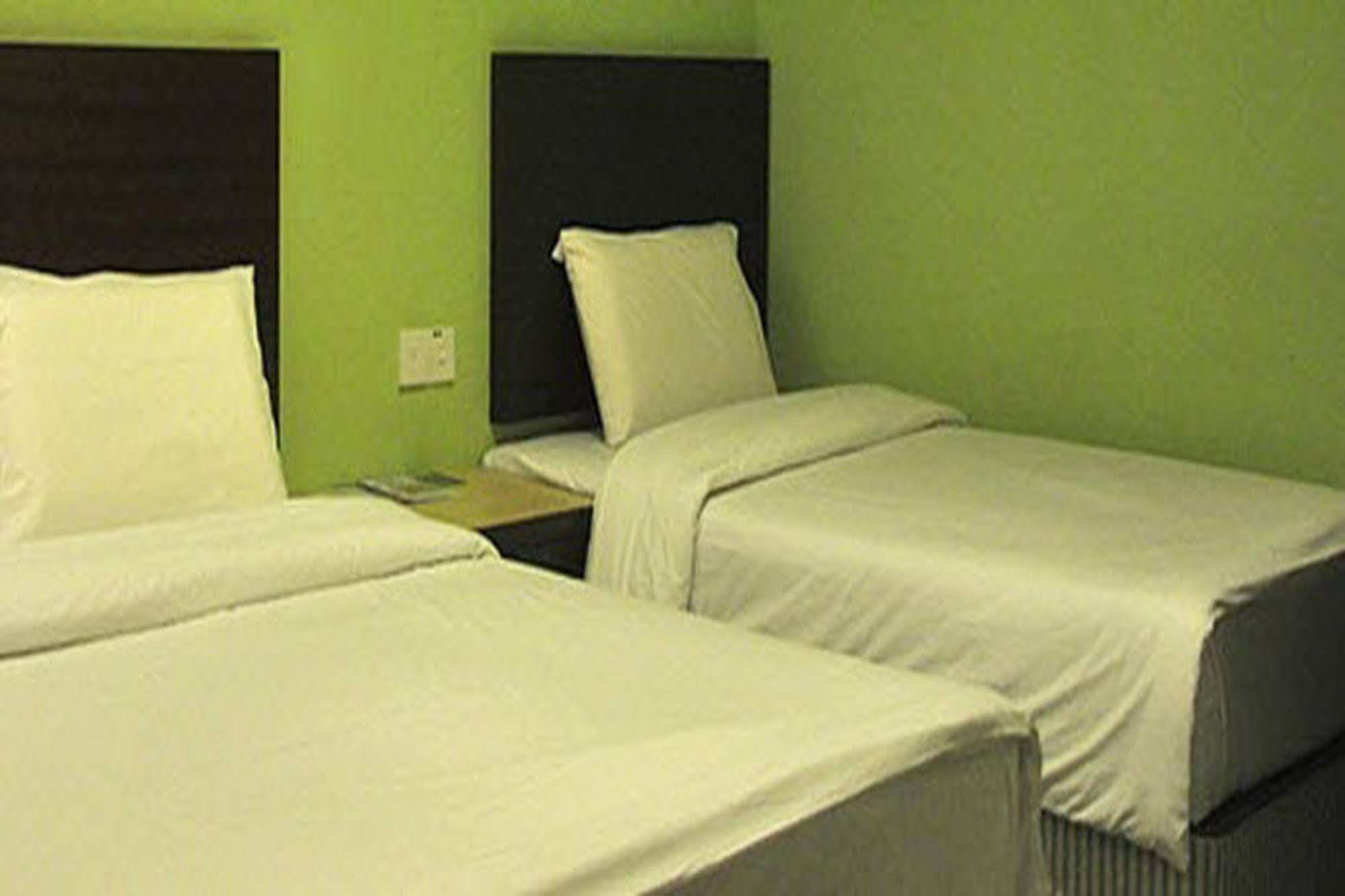 Golden Bay Hotel Malacca Exterior foto